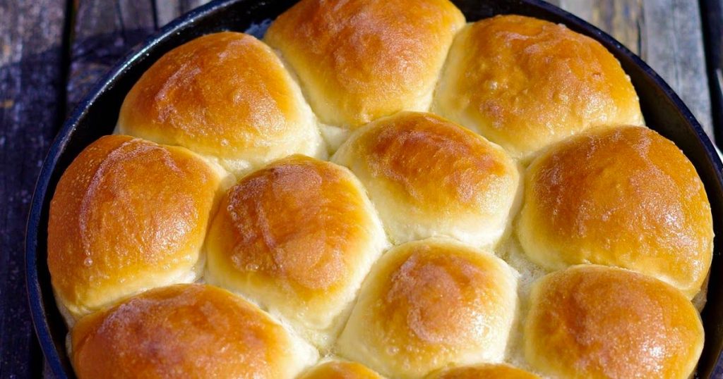 Old-Fashioned Soft and Buttery Yeast Rolls