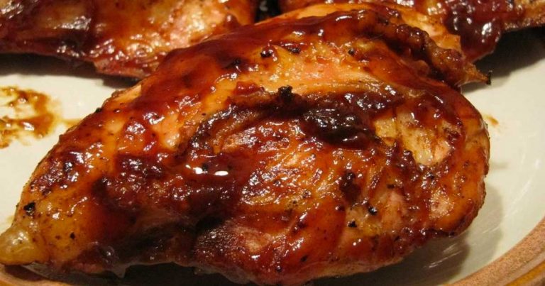 Easy, Crockpot Barbecue Chicken Breasts