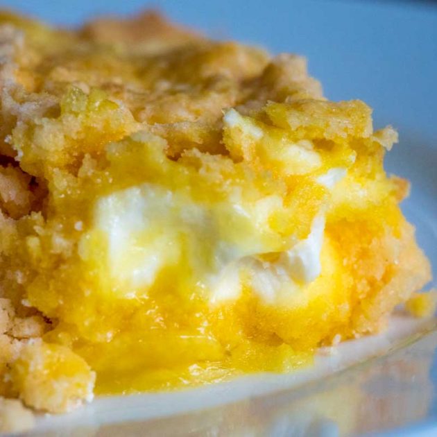 4-ingredient Lemon Cream Cheese Dump Cake