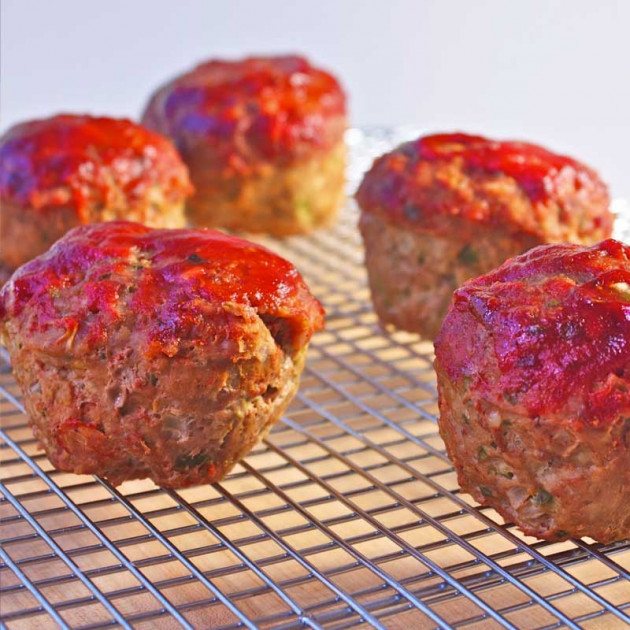 Meatloaf In A Muffin Pan (15 Minutes Cooks)