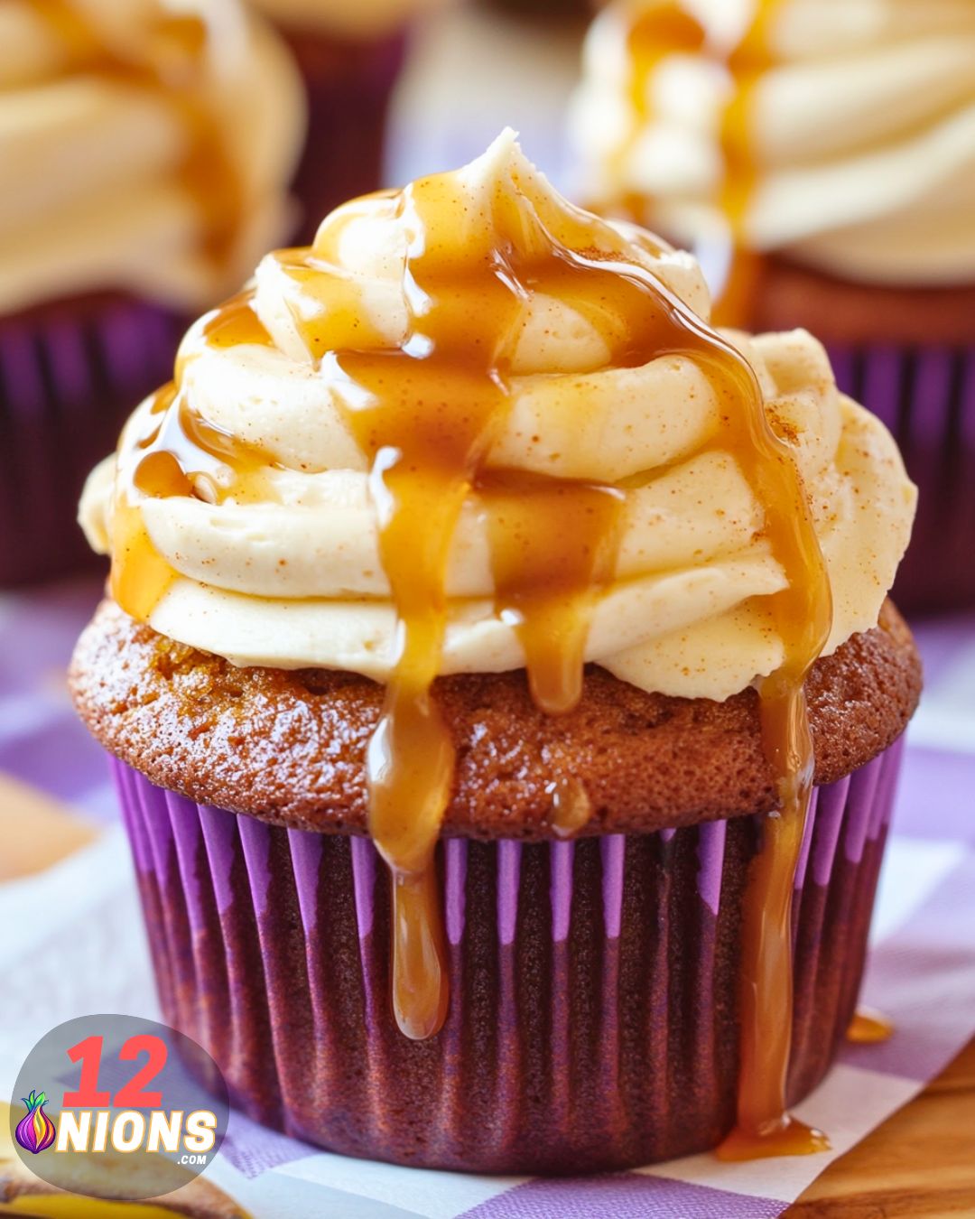 Banana Cupcakes with Cinnamon Cream Cheese Frosting Delight