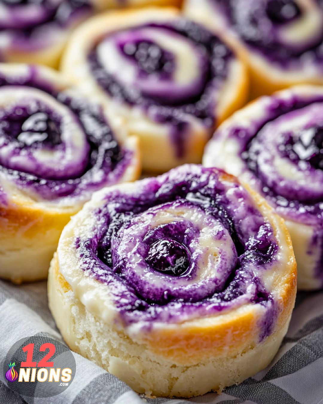 Blueberry Cinnamon Rolls Recipe