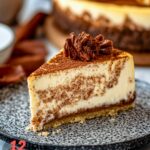 Cinnamon Roll Cheesecake (2)